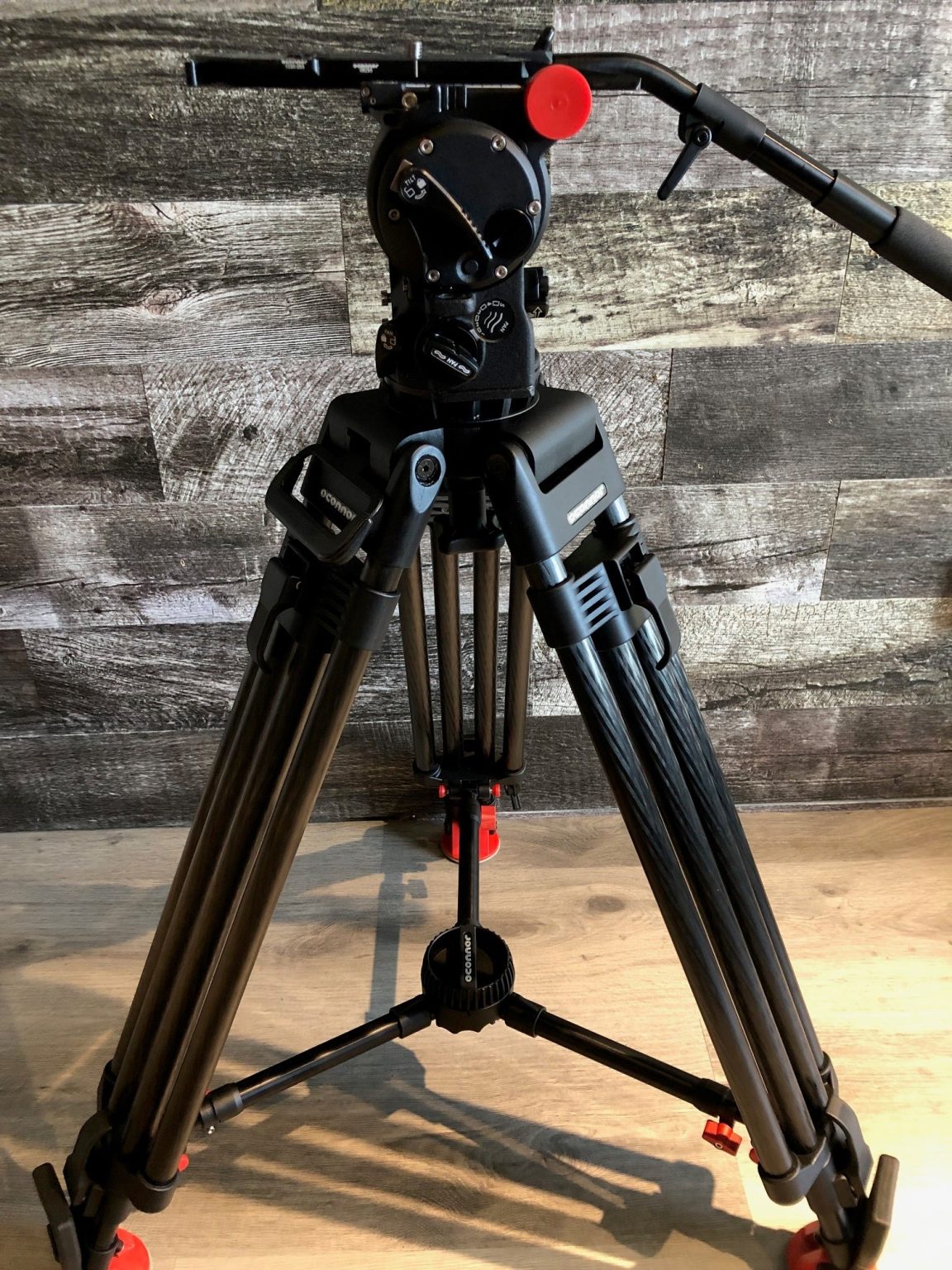 OConnor Tripod System 1040 Fluid Head C1265-0001 with 30L Heavy Duty Carbon Fiber Tripod C1251-0001